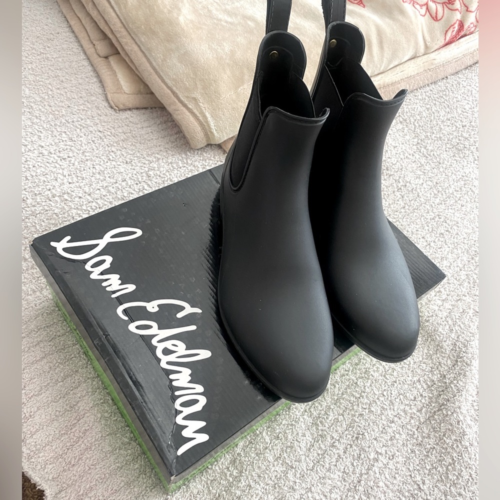 Sam Edelman Black rain boots Size 9W